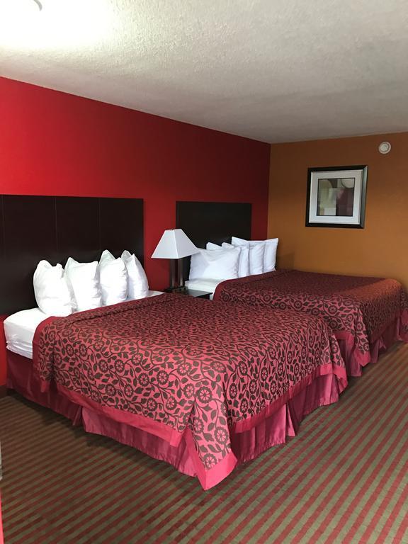 Days Inn By Wyndham Liberty/Ne Kansas City Exterior foto