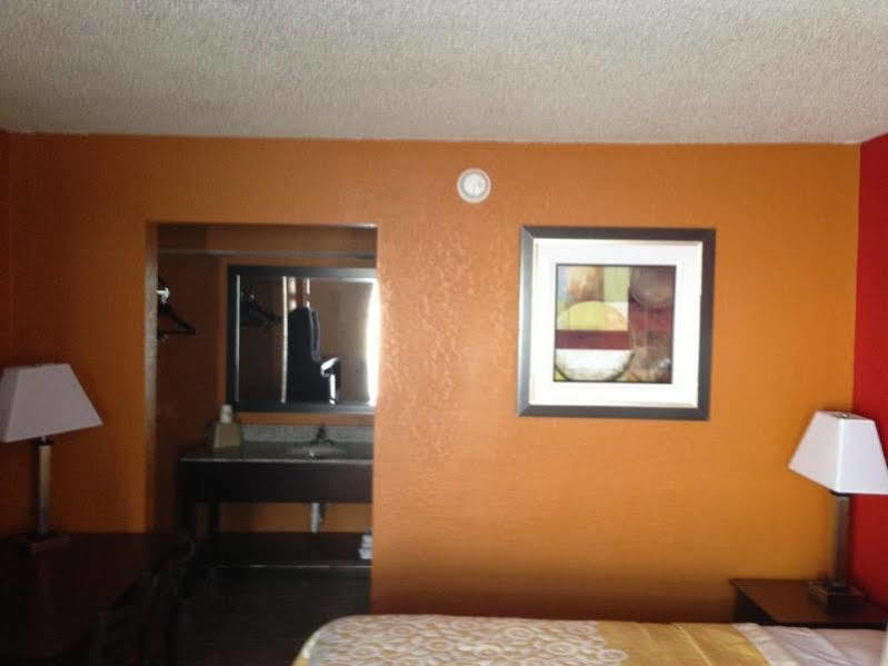 Days Inn By Wyndham Liberty/Ne Kansas City Exterior foto